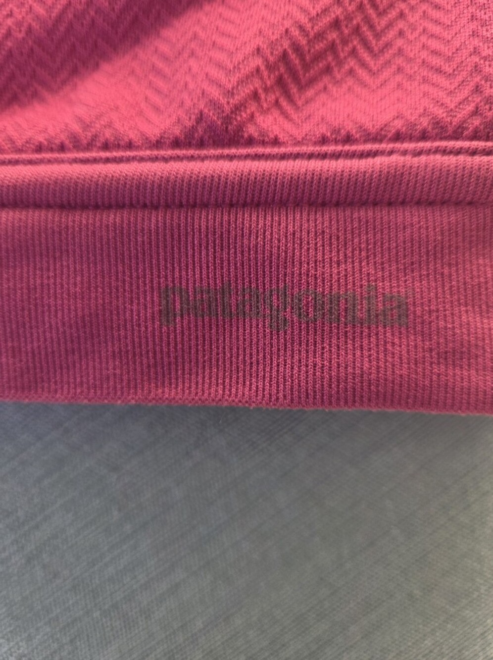 Patagonia Women’s Pink With Burgundy Trim Racerback Crossover Sports Bra. Sz XL - Picture 6 of 6